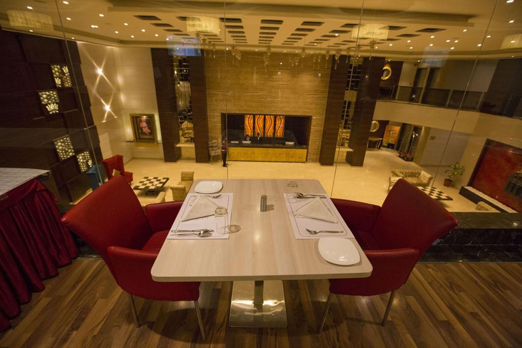 Anjushree Hotel Ujjain Exterior foto